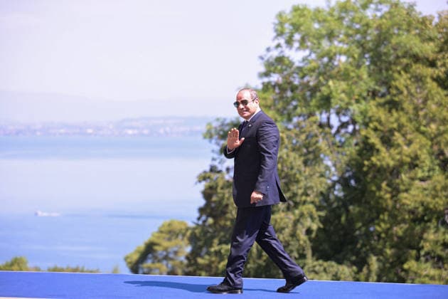 G7 Summit - Macron Welcomes El-Sisi France s President Emmanuel Macron greets Egypt s President Abdel Fattah El-Sisi for the official greeting ahead of a work lunch as part of the G7 summit, in Evian, eastern France, on June 16, 2026. A G7 summit is set to take place June 15 to 17 in the French town of Evian-les-Bains near Switzerland and it will be attended by country leaders as well as the EU s foreign policy chief and ministers from Brazil, Canada, the United Arab Emirates and Turkey. Photo by Ammar Abd Rabbo ABACAPRESS.COM Evian France  Copyright: xAbdxRabboxAmmar ABACAx