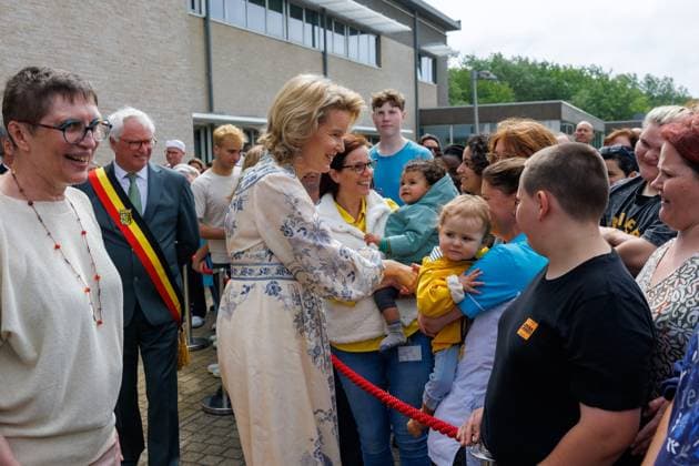 managing director of the Zeepreventorium Ann Tanghe, West-Flanders province governor Carl Decaluwe and Queen Mathilde of Belgium pictured during a royal visit to the Zeepreventorium in De Haan, Tuesday 16 June 2026. The paediatric rehabilitation centre is specialised in supporting children and young people with chronic conditions such as cystic fibrosis and obesity and celebrates its 100th anniversary.  KURTxDESPLENTER 177847477