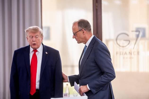 Évian-les-Bains, Frankreich, 16.06.2026: Hotel Royal: G7-Gipfel: US-Präsident Donald Trump und Bundeskanzler Friedrich Merz (CDU) (Foto: Michael Kappeler, Pool) *** Évian-les-Bains, France, June 16, 2026 Hotel Royal G7 Summit U.S. President Donald Trump and German Chancellor Friedrich Merz (CDU) Photo by Michael Kappeler, Pool,detected_source_language Copyright: xMichaelxKappeler,xPool dtsxNachrichtenagenturx dts_123243