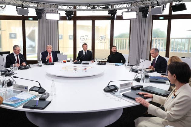 G7 Summit - Meeting With President Zelensky Keir Starmer, Prime Minister of the United Kingdom, US President Donald Trump, French President Emmanuel Macron, Ukrainian President Volodymyr Zelensky, Canadian Prime Minister Mark Carney, Italian Prime Minister Giorgia Meloni, and Japanese Prime Minister Sanae Takaichi during a meeting with Ukrainian President Volodymyr Zelensky during the G7 summit in Evian, France on June 16, 2026. Photo by Dominique Jacovides Pool ABACAPRESS.COM Evian France  Copyright: xJacovidesxDominique Pool ABACAx