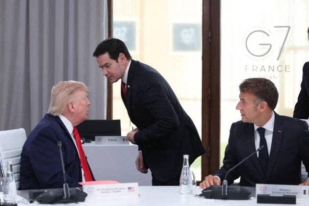 G7 Summit - Meeting With President Zelensky Marco Rubio, US President Donald Trump and French President Emmanuel Macron during a meeting with Ukrainian President Volodymyr Zelensky during the G7 summit in Evian, France on June 16, 2026. Photo by Dominique Jacovides Pool ABACAPRESS.COM Evian France  Copyright: xJacovidesxDominique Pool ABACAx