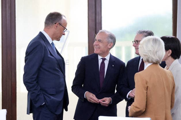 G7 Summit - Meeting With President Zelensky Ukrainian President Volodymyr Zelensky meets with German Chancellor Friedrich Merz, Canadian Prime Minister Mark Carney, British Prime Minister Keir Starmer, Japanese Prime Minister Sanae Takaichi, and European Commission President Ursula von der Leyen during a meeting with the President of Ukraine at the G7 summit in Evian, France on June 16, 2026. Photo by Dominique Jacovides Bestimage ABACAPRESS.COM Evian France  Copyright: xJacovidesxDominique Pool ABACAx