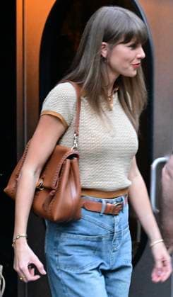June 16, 2026, New York, New York, USA: American singer-songwriter Taylor Swift walks out of Electric Lady Studios in Greenwich Village in New York, New York on Tuesday, June 16, 2026 New York USA - ZUMAs152 20260616_faa_s152_001 Copyright: xKylexMazzax