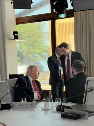 Trump, Zelenskyy meet on sidelines of G7 summit in France EVIAN-LES-BAINS, FRANCE - JUNE 16: (----EDITORIAL USE ONLY - MANDATORY CREDIT - UKRAINIAN PRESIDENCY HANDOUT - NO MARKETING NO ADVERTISING CAMPAIGNS - DISTRIBUTED AS A SERVICE TO CLIENTS----) Ukrainian President Volodymyr Zelenskyy meets with US President Donald Trump on the sidelines of the Group of Seven summit in Evian-les-Bains, France on June 16, 2026. US Secretary of State Marco Rubio (C) and Ukraine s National Security and Defense Council Secretary Rustem Umerov (not seen) also attended the meeting. Ukrainian Presidency Handout Anadolu Evian-les-Bains France. Editorial use only. Please get in touch for any other usage.  Copyright: x2026xAnadoluxUkrainianxPresidencyx xHandoutx