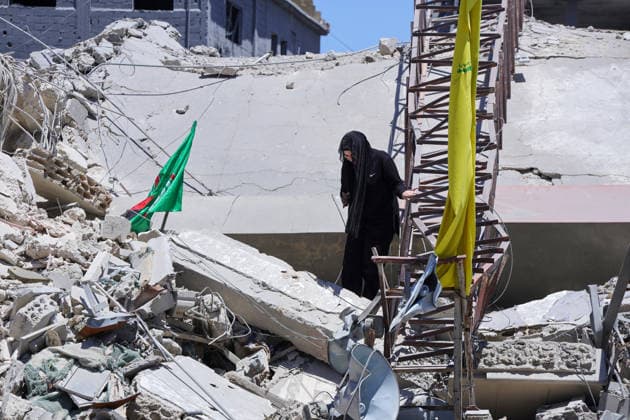 Aftermath of Israeli attacks visible in Lebanon s Sahmar following U.S.-Iran deal SAHMAR, LEBANON - JUNE 16: Residents inspect damage to a Husseiniya and nearby civilian buildings in the town of Sahmar in Lebanon s Bekaa Valley on June 16, 2026. The destruction caused by Israeli strikes is seen following the agreement reached between the United States and Iran, as residents return to the area. Ramiz Dallah Anadolu Sahmar Lebanon. Editorial use only. Please get in touch for any other usage.  Copyright: x2026xAnadoluxRamizxDallahx