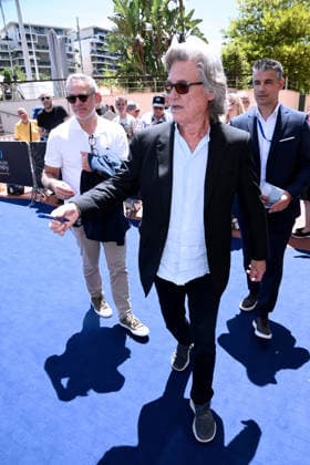 IPA85748683 - Monte Carlo, 65th Monte Carlo Television Festival - Kurt Russell with fans - Kurt Russell  Copyright: xAlbertoxTerenghix xAlbertoxTerenghix 85748683