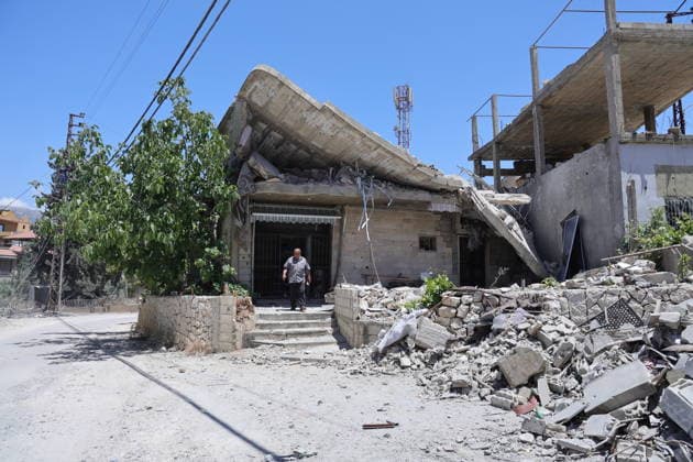 Aftermath of Israeli attacks visible in Lebanon s Sahmar following U.S.-Iran deal SAHMAR, LEBANON - JUNE 16: Residents inspect damage to a Husseiniya and nearby civilian buildings in the town of Sahmar in Lebanon s Bekaa Valley on June 16, 2026. The destruction caused by Israeli strikes is seen following the agreement reached between the United States and Iran, as residents return to the area. Ramiz Dallah Anadolu Sahmar Lebanon. Editorial use only. Please get in touch for any other usage.  Copyright: x2026xAnadoluxRamizxDallahx