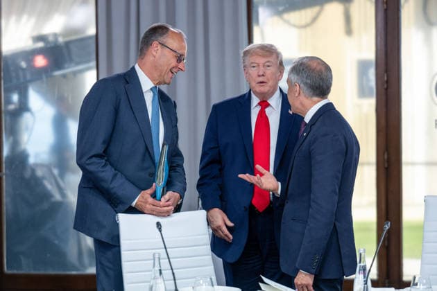 G7 Summit - Work Lunch US President Donald Trump (C) speaks with Germany s Chancellor Friedrich Merz (L) and Canada s Prime Minister Mark Carney during a work lunch as part of the G7 summit, in Evian, eastern France, on June 16, 2026. A G7 summit is set to take place June 15 to 17 in the French town of Evian-les-Bains near Switzerland and it will be attended by country leaders as well as the EU s foreign policy chief and ministers from Brazil, Canada, the United Arab Emirates and Turkey. Photo by Ammar Abd Rabbo ABACAPRESS.COM Evian France  Copyright: xAbdxRabboxAmmar ABACAx