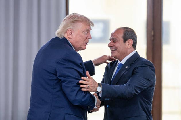 G7 Summit - Work Lunch US President Donald Trump speaks with Egypt s President Abdel Fattah al-Sisi and France s President Emmanuel Macron during a work lunch as part of the G7 summit, in Evian, eastern France, on June 16, 2026. A G7 summit is set to take place June 15 to 17 in the French town of Evian-les-Bains near Switzerland and it will be attended by country leaders as well as the EU s foreign policy chief and ministers from Brazil, Canada, the United Arab Emirates and Turkey. Photo by Ammar Abd Rabbo ABACAPRESS.COM Evian France  Copyright: xAbdxRabboxAmmar ABACAx