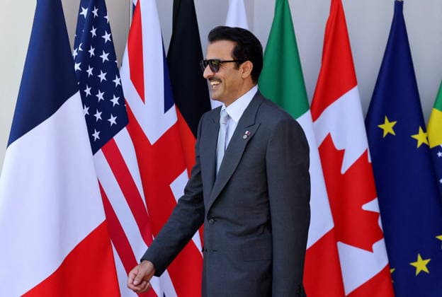 G7 Summit - Macron Welcomes Emir of Qatar French President Emmanuel Macron hosts Qatari Emir Cheikh Tamim ben Hamad al-Thani for an official meeting before a working lunch during the G7 summit in Evian-les-Bains, France on June 16, 2026, as the summit takes place from June 15 to 17. Photo by Dominique Jacovides Pool ABACAPRESS.COM Evian France  Copyright: xJacovidesxDominique Pool ABACAx