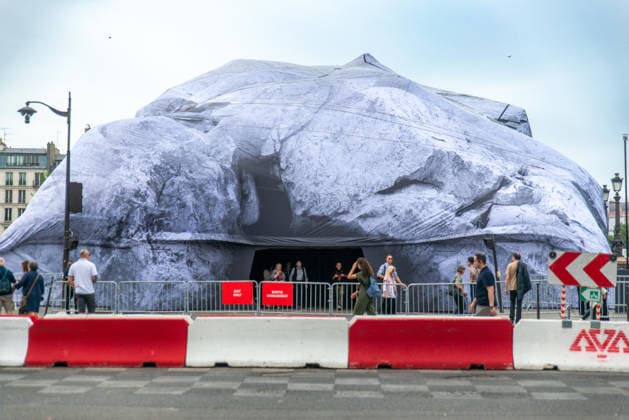 JR s trompe-l oeil Installation La Caverne Opening - Paris The opening of the Caverne du Pont Neuf, an immersive art installation that was initially scheduled to open on June 6 but was postponed due to a tear in the canvas caused by a storm, in Paris, France on June 15, 2024. Photo by Denis Prezat ABACAPRESS.COM Paris Ile-de-France France  Copyright: xPrezatxDenis ABACAx