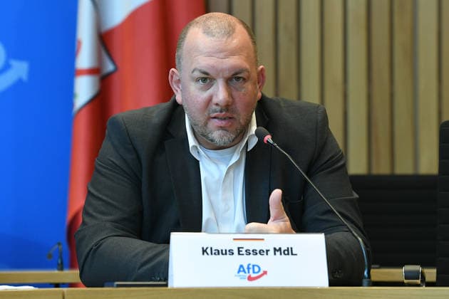 Pressekonferenz der AfD-Fraktion NRW am 16.06.2026 im Landtag in Düsseldorf Klaus Esser ( Fraktionsmitglied AfD NRW ) *** Press conference of the AfD parliamentary group in North Rhine-Westphalia on June 16, 2026, at the state parliament in Düsseldorf; Klaus Esser, member of the AfD parliamentary group in North Rhine-Westphalia,detected_source_language xRx