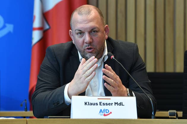 Pressekonferenz der AfD-Fraktion NRW am 16.06.2026 im Landtag in Düsseldorf Klaus Esser ( Fraktionsmitglied AfD NRW ) *** Press conference of the AfD parliamentary group in North Rhine-Westphalia on June 16, 2026, at the state parliament in Düsseldorf; Klaus Esser, member of the AfD parliamentary group in North Rhine-Westphalia,detected_source_language xRx