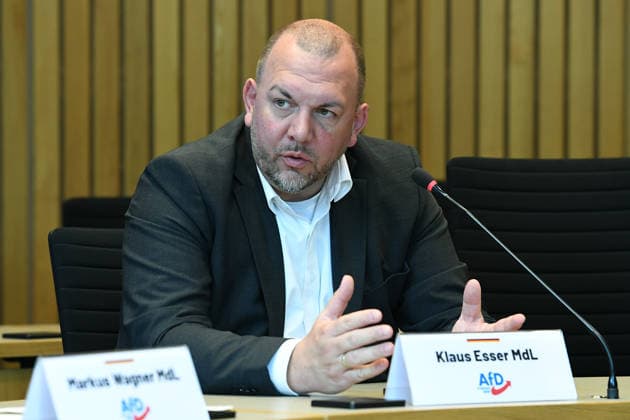 Pressekonferenz der AfD-Fraktion NRW am 16.06.2026 im Landtag in Düsseldorf Klaus Esser ( Fraktionsmitglied AfD NRW ) *** Press conference of the AfD parliamentary group in North Rhine-Westphalia on June 16, 2026, at the state parliament in Düsseldorf; Klaus Esser, member of the AfD parliamentary group in North Rhine-Westphalia,detected_source_language xRx