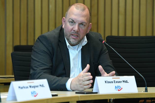 Pressekonferenz der AfD-Fraktion NRW am 16.06.2026 im Landtag in Düsseldorf Klaus Esser ( Fraktionsmitglied AfD NRW ) *** Press conference of the AfD parliamentary group in North Rhine-Westphalia on June 16, 2026, at the state parliament in Düsseldorf; Klaus Esser, member of the AfD parliamentary group in North Rhine-Westphalia,detected_source_language xRx