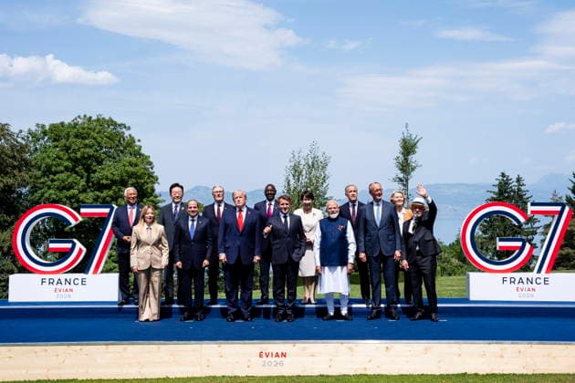 June 16, 2026, Evian-Les-Bains, France: Pictured in the back row from left to right; President of the European Council Antonio Costa, President of South Korea Lee Jae Myung, British Prime Minister Keir Starmer, President of Kenya William Ruto, Prime Minister of Japan Sanae Takaichi, Prime Minister of Canada Mark Carney, President of the European Commission Ursula von der Leyen, front row from left to right; Prime Minister of Italy Giorgia Meloni, President of Egypt Abdel Fattah el-Sisi, U.S. President Donald Trump, President of France Emmanuel Macron, Prime Minister of India Narendra Modi, Chancelor of Germany Friedrich Merz, and President of Brazil Lula da Silva pose for a photograph ..during the G7 summit in Evian-les-Bains, France, on T  - ZUMAc35_ 20260616_zaf_c35_033 Copyright: xChristopherxKatsarovx