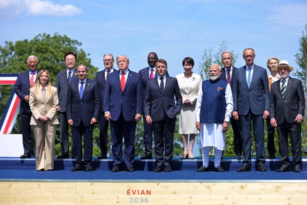 G7 Summit - Family Photograph - Evian (From L) European Council President Antonio Costa, Italy s Prime Minister Giorgia Meloni, South Korea s President Lee Jae-myung, Egypt s President Abdel Fattah El-Sisi, Britain s Prime Minister Keir Starmer, US President Donald Trump, Kenya s President William Ruto, France s President Emmanuel Macron, Japan s Prime Minister Sanae Takaichi, India s Prime Minister Narendra Modi, Canada s Prime Minister Mark Carney, Germany s Chancellor Friedrich Merz, European Commission President Ursula von der Leyen and Brazilian politician Luiz Inacio Lula Da Silva pose for a family photograph during the G7 summit, in Evian, eastern France, on June 16, 2026. A G7 summit is set to take place June 15 to 17 in the French  Copyright: xAbdxRabboxAmmar ABACAx
