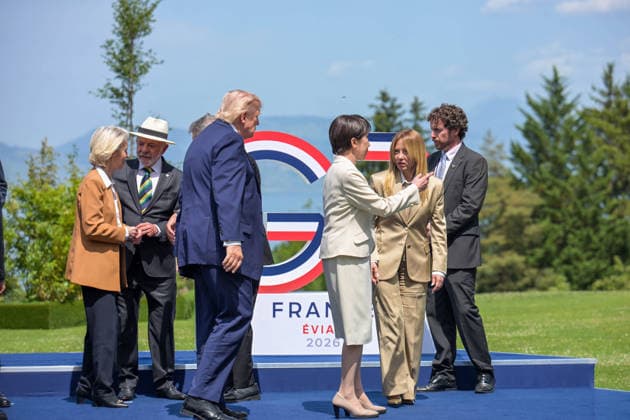 G7 Summit - Family Photograph - Evian Italy s Prime Minister Giorgia Meloni, US President Donald Trump, Japan s Prime Minister Sanae Takaichi, President Ursula von der Leyen and Brazilian politician Luiz Inacio Lula Da Silva after a family photograph during the G7 summit, in Evian, eastern France, on June 16, 2026. A G7 summit is set to take place June 15 to 17 in the French town of Evian-les-Bains near Switzerland and it will be attended by country leaders as well as the EU s foreign policy chief and ministers from Brazil, Canada, the United Arab Emirates and Turkey. Photo by Ammar Abd Rabbo ABACAPRESS.COM Evian-les-Bains France  Copyright: xAbdxRabboxAmmar ABACAx