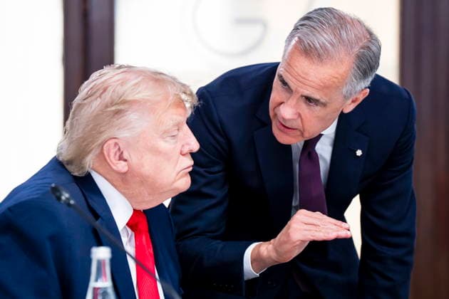 June 16, 2026, Evian-Les-Bains, France: Le premier ministre canadien, Mark Carney, et le prv sident amv ricain, Donald Trump, discutent lors d un dvÃÜner de travail dans le cadre du Sommet du G7 v vÃ¢vian-les-Bains, en France, le mardi 16 juin 2026. LA PRESSE CANADIENNE Evian-Les-Bains France  - ZUMAc35_ 20260616_zaf_c35_037 Copyright: xChristopherxKatsarovx
