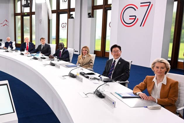G7 Summit - Working Session International Investment Partnerships India s Prime Minister Narendra Modi, U.S. President Donald Trump, French President Emmanuel Macron, Kenya s President William Ruto, Italian Prime Minister Giorgia Meloni, South Korea s President Lee Jae Myung, and Ursula von der Leyen President of the European Commission attend working session with G7 leaders and outreach partners on international investment partnerships, during the G7 summit on June 16, 2026 in Evian-les-Bains, France. Leaders from the Group of 7 (G7) countries convened in Evian, France, near the Swiss border, for their annual summit to discuss challenges to peace and security for Ukraine and Europe, the situation in the Middle East, and other geopolitical  Copyright: xAbdxRabboxAmmar ABACAx