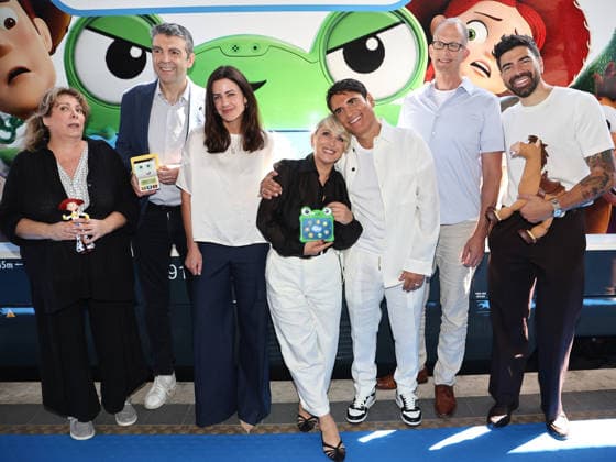 IPA85750799 - Rome, Termini Station, photocall for the animated film Toy Story 5. Pictured: Ilaria Stagni, Federico Basso, Lindsey Collins, Katia Follesa, Sal Da Vinci, Pete Docter, Gianluca Gazzoli  Copyright: xMarcoxProvvisionatox xMarcoxProvvisionatox 85750799