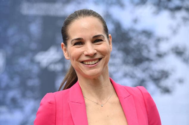 Kristina STERZ, Moderatorin, WDR, OWL Aktuell, Portraet, Porträt, Portrait, Angeschnittenes Einzelbild, Einzelmotiv, Spatenstich fuer den GOVSATCOM-Hub beim Deutschen Zentrum fuer Luft- und Raumfahrt DLR in Koeln, 16.06.2026. *** Kristina STERZ, Anchor, WDR, OWL Aktuell, Portrait, Single-frame shot, Groundbreaking ceremony for the GOVSATCOM Hub at the German Aerospace Center (DLR) in Cologne, June 16, 2026,detected_source_language