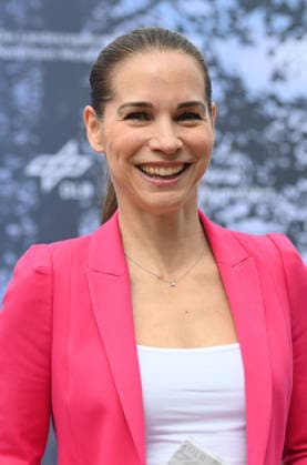 Kristina STERZ, Moderatorin, WDR, OWL Aktuell, Portraet, Porträt, Portrait, Angeschnittenes Einzelbild, Einzelmotiv, Spatenstich fuer den GOVSATCOM-Hub beim Deutschen Zentrum fuer Luft- und Raumfahrt DLR in Koeln, 16.06.2026. *** Kristina STERZ, Anchor, WDR, OWL Aktuell, Portrait, Single-frame shot, Groundbreaking ceremony for the GOVSATCOM Hub at the German Aerospace Center (DLR) in Cologne, June 16, 2026,detected_source_language
