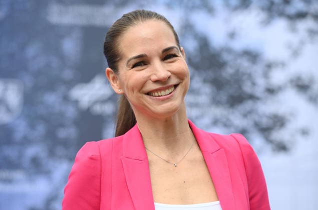 Kristina STERZ, Moderatorin, WDR, OWL Aktuell, Portraet, Porträt, Portrait, Angeschnittenes Einzelbild, Einzelmotiv, Spatenstich fuer den GOVSATCOM-Hub beim Deutschen Zentrum fuer Luft- und Raumfahrt DLR in Koeln, 16.06.2026. *** Kristina STERZ, Anchor, WDR, OWL Aktuell, Portrait, Single-frame shot, Groundbreaking ceremony for the GOVSATCOM Hub at the German Aerospace Center (DLR) in Cologne, June 16, 2026,detected_source_language
