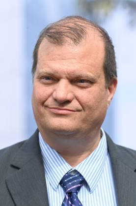 Dr. Florian SCHWANDNER, Director Applications and Science, German Space Agency at DLR, Portraet, Porträt, Portrait, Angeschnittenes Einzelbild, Einzelmotiv, Spatenstich fuer den GOVSATCOM-Hub beim Deutschen Zentrum fuer Luft- und Raumfahrt DLR in Koeln, 16.06.2026. *** Dr. Florian SCHWANDNER, Director of Applications and Science, German Space Agency at DLR, Portrait, Portrait, Close-up, Single Image, Single Subject, Groundbreaking ceremony for the GOVSATCOM Hub at the German Aerospace Center (DLR) in Cologne, June 16, 2026,detected_source_language