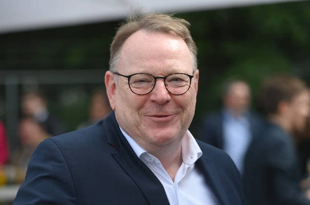 Torsten BURMESTER, Politiker, SPD, Oberbuergermeister der Stadt Koeln, Portraet, Porträt, Portrait, Angeschnittenes Einzelbild, Einzelmotiv, Spatenstich fuer den GOVSATCOM-Hub beim Deutschen Zentrum fuer Luft- und Raumfahrt DLR in Koeln, 16.06.2026. *** Torsten BURMESTER, politician, SPD, Mayor of Cologne, portrait, Portrait, Close-up, Single Image, Single Subject, Groundbreaking ceremony for the GOVSATCOM hub at the German Aerospace Center (DLR) in Cologne, June 16, 2026,detected_source_language