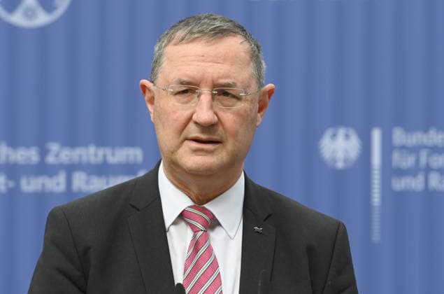 Stephane BEEMELMANS, stllv. Vorstandsvorsitzender DLR, bei seiner Rede, Spatenstich fuer den GOVSATCOM-Hub beim Deutschen Zentrum fuer Luft- und Raumfahrt DLR in Koeln, 16.06.2026. *** Stephane BEEMELMANS, Deputy Chairman of the DLR Executive Board, during his speech at the groundbreaking ceremony for the GOVSATCOM Hub at the German Aerospace Center (DLR) in Cologne, June 16, 2026,detected_source_language