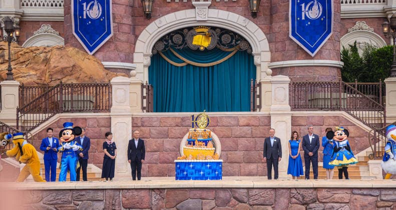 SHANGHAI, CHINA - JUNE 16: A ceremony is held to celebrate the 10th anniversary of Shanghai Disney Resort on June 16, 2026 in Shanghai, China. The theme park has received over 100 million visits since its opening.  Copyright: xVCGx 111648625127