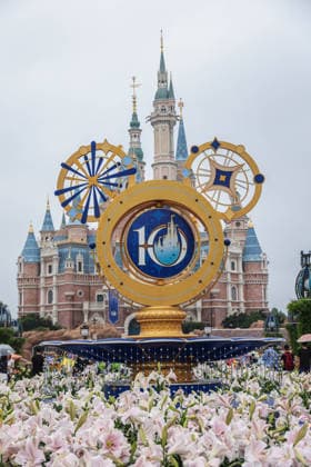 SHANGHAI, CHINA - JUNE 16: Shanghai Disney Resort celebrates its 10th anniversary on June 16, 2026 in Shanghai, China. The theme park has received over 100 million visits since its opening.  Copyright: xVCGx 111648625136