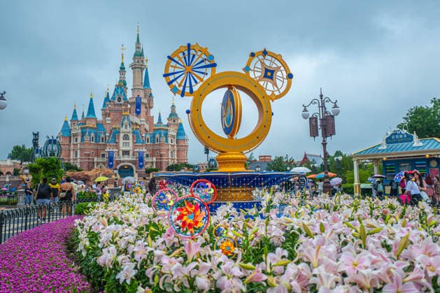 SHANGHAI, CHINA - JUNE 16: A themed flower display marks the 10th anniversary of Shanghai Disney Resort on June 16, 2026 in Shanghai, China. The park has received over 100 million visits since its opening.  Copyright: xVCGx 111648625102