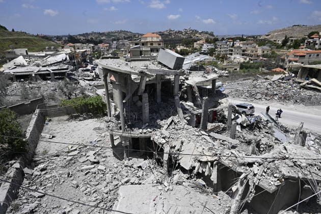 Lebanese residents return to their towns in southern Lebanon TYRE, LEBANON - JUNE 16: A view of destruction after an Israeli attack, as the Lebanese residents return to the town of Shehabiye in southern Lebanon June 16, 2026. Houssam Shbaro Anadolu Tyre Lebanon. Editorial use only. Please get in touch for any other usage.  Copyright: x2026xAnadoluxHoussamxShbarox