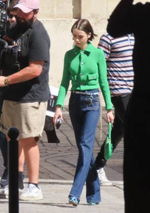 Emily in Paris Set - Paris Lily Collins during the set of the new season of Netflix series Emily in Paris, in Paris, France on June 16, 2026. Photo by ABACAPRESS.COM Paris France  Copyright: xABACAx