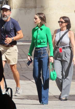 Emily in Paris Set - Paris Lily Collins during the set of the new season of Netflix series Emily in Paris, in Paris, France on June 16, 2026. Photo by ABACAPRESS.COM Paris France  Copyright: xABACAx