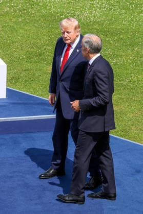 G7 Summit - Family Photo - Evian U.S. President Donald Trump and Canada s Prime Minister Mark Carney during a family photo at the G7 summit in Evian, France, on Tuesday June 16, 2026. Photo by Dominique Jacovides Pool ABACAPRESS.COM Evian France  Copyright: xJacovidesxDominique Pool ABACAx