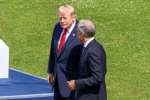 G7 Summit - Family Photo - Evian U.S. President Donald Trump and Canada s Prime Minister Mark Carney during a family photo at the G7 summit in Evian, France, on Tuesday June 16, 2026. Photo by Dominique Jacovides Pool ABACAPRESS.COM Evian France  Copyright: xJacovidesxDominique Pool ABACAx