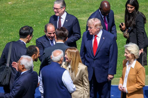 G7 Summit - Family Photo - Evian Kenyan President William Ruto, Italian Prime Minister Giorgia Meloni, UK Prime Minister Sir Keir Starmer, Egyptian President Abdel Fattah al-Sisi, U.S. President Donald Trump, Indian Prime Minister Narendra Modi and European Council President Antonio Costa, European Commission President Ursula von der Leyen during a family photo at the G7 summit in Evian, France, on Tuesday June 16, 2026. Photo by Dominique Jacovides Pool ABACAPRESS.COM Evian France  Copyright: xJacovidesxDominique Pool ABACAx