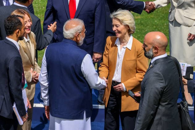 G7 Summit - Family Photo - Evian Italian Prime Minister Giorgia Meloni, Indian Prime Minister Narendra Modi and European Commission President Ursula von der Leyen during a family photo at the G7 summit in Evian, France, on Tuesday June 16, 2026. Photo by Dominique Jacovides Pool ABACAPRESS.COM Evian France  Copyright: xJacovidesxDominique Pool ABACAx
