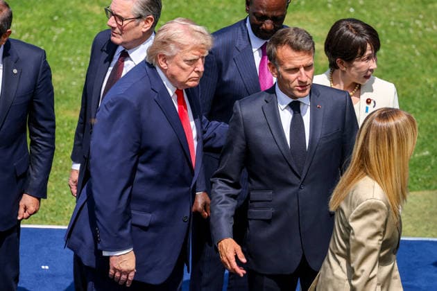 G7 Summit - Family Photo - Evian U.S. President Donald Trump and French President Emmanuel Macron during a family photo at the G7 summit in Evian, France, on Tuesday June 16, 2026. Photo by Dominique Jacovides Pool ABACAPRESS.COM Evian France  Copyright: xJacovidesxDominique Pool ABACAx