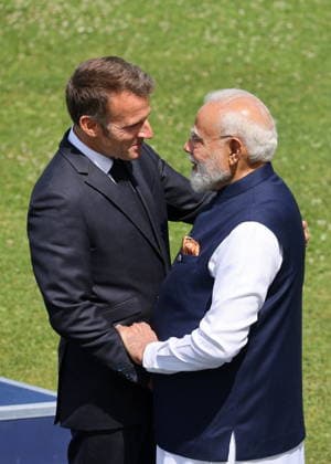 French President Emmanuel Macron welcomes Indian Prime Minister Narendra Modi for the official greeting ahead of a working lunch as part of the G7 summit, in Évian, France, on June 16, 2026. Dominique Jacovides, Bestimage, Évian-les-Bains, France,detected_source_language  Copyright: xDOMINIQUExJACOVIDESx xBESTIMAGExDOMINIQUExJACOVIDESx xBESTIMAGEx