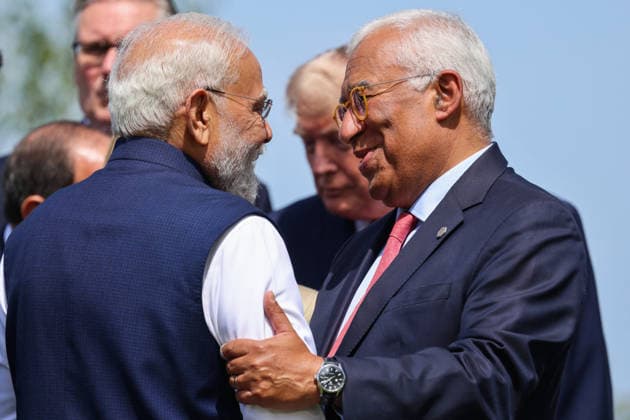 European Council President Antonio Costa speaks with Indian Prime Minister Narendra Modi during a group photo at the G7 summit in Evian, eastern France, on June 16, 2026. A G7 summit is scheduled to take place June 15–17 in the French town of Évian-les-Bains, near Switzerland, and will be attended by national leaders, as well as the EU’s foreign policy chief and ministers from Brazil, Canada, the United Arab Emirates, and Turkey. Ludovic Marin Pool Bestimage Évian-les-Bains, France,detected_source_language  Copyright: xLudovicxMarin Pool BestimagexLudovicxMarin Pool Bestimagex