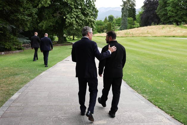 Prime Minister Keir Starmer attends G7 Leaders Summit in Evian 16 06 2026. Evian, France. Prime Minister Keir Starmer tete-a-tete with Volodymyr Zelenskyy, President of Ukraine during day two of the G7 Leaders Summit with his wife Victoria, hosted by French President Emmanuel Macron in Evian., Credit:Ben Perry B66 Avalon France, Greater London, Evian, 10 Downing Street  Copyright: xBenxPerryx xB66x xAvalonx 1110576581
