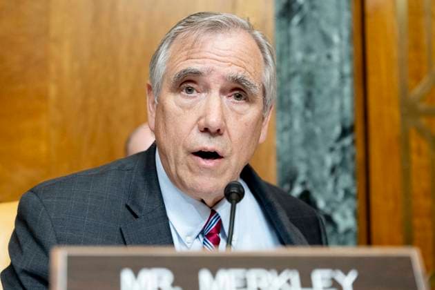 June 16, 2026, Washington, District Of Columbia, USA: U.S. Senator JEFF MERKLEY (D-OR) speaking at a hearing of the Senate Budget committee at the U.S. Capitol in Washington, D.C. Washington USA - ZUMAb161 20260616_aap_b161_033 Copyright: xMichaelxBrochsteinx