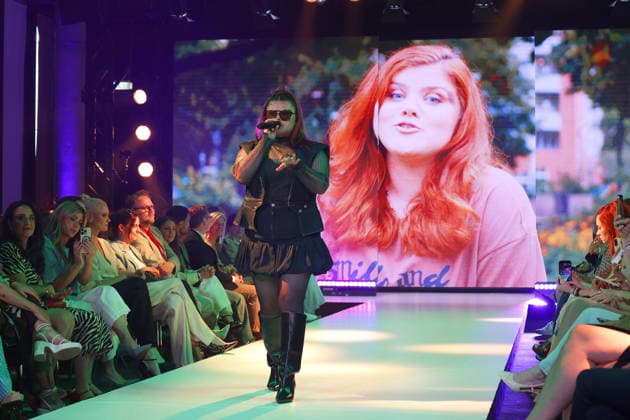 Loi bei ihrem Auftritt bei der Ernstings Family Fashion Show am 16.06.2026 im Empire Riverside Hotel in Hamburg Loi attends the Ernstings Family Fashion Show at Empire Riverside Hotel on June 16, 2026 in Hamburg, Germany Ernstings Family Fashion Show 2026 in Hamburg *** Loi during her appearance at the Ernstings Family Fashion Show on June 16, 2026, at the Empire Riverside Hotel in Hamburg Loi attends the Ernstings Family Fashion Show at the Empire Riverside Hotel on June 16, 2026, in Hamburg, Germany Ernstings Family Fashion Show 2026 in Hamburg,detected_source_language
