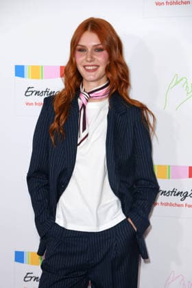 Marlene Krug bei der ERNSTING™S FAMILY FASHION SHOW HERBST WINTER 2026 im Empire Riverside Hotel in Hamburg am 16.06.2026 *** Marlene Krug at the ERNSTING™S FAMILY FASHION SHOW FALL WINTER 2026 at the Empire Riverside Hotel in Hamburg on June 16, 2026 ,detected_source_language