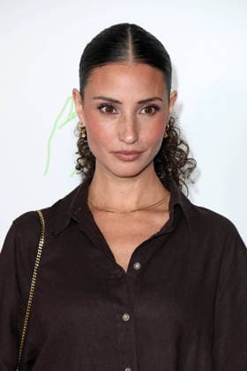 Nadine Menz bei der ERNSTING™S FAMILY FASHION SHOW HERBST WINTER 2026 im Empire Riverside Hotel in Hamburg am 16.06.2026 *** Nadine Menz at the ERNSTING™S FAMILY FASHION SHOW FALL WINTER 2026 at the Empire Riverside Hotel in Hamburg on June 16, 2026 ,detected_source_language