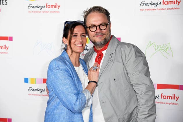 Ulrike Frank mit Ehemann Marc Schubring bei der ERNSTING™S FAMILY FASHION SHOW HERBST WINTER 2026 im Empire Riverside Hotel in Hamburg am 16.06.2026 *** Ulrike Frank with her husband Marc Schubring at the ERNSTING™S FAMILY FASHION SHOW FALL WINTER 2026 at the Empire Riverside Hotel in Hamburg on June 16, 2026 ,detected_source_language